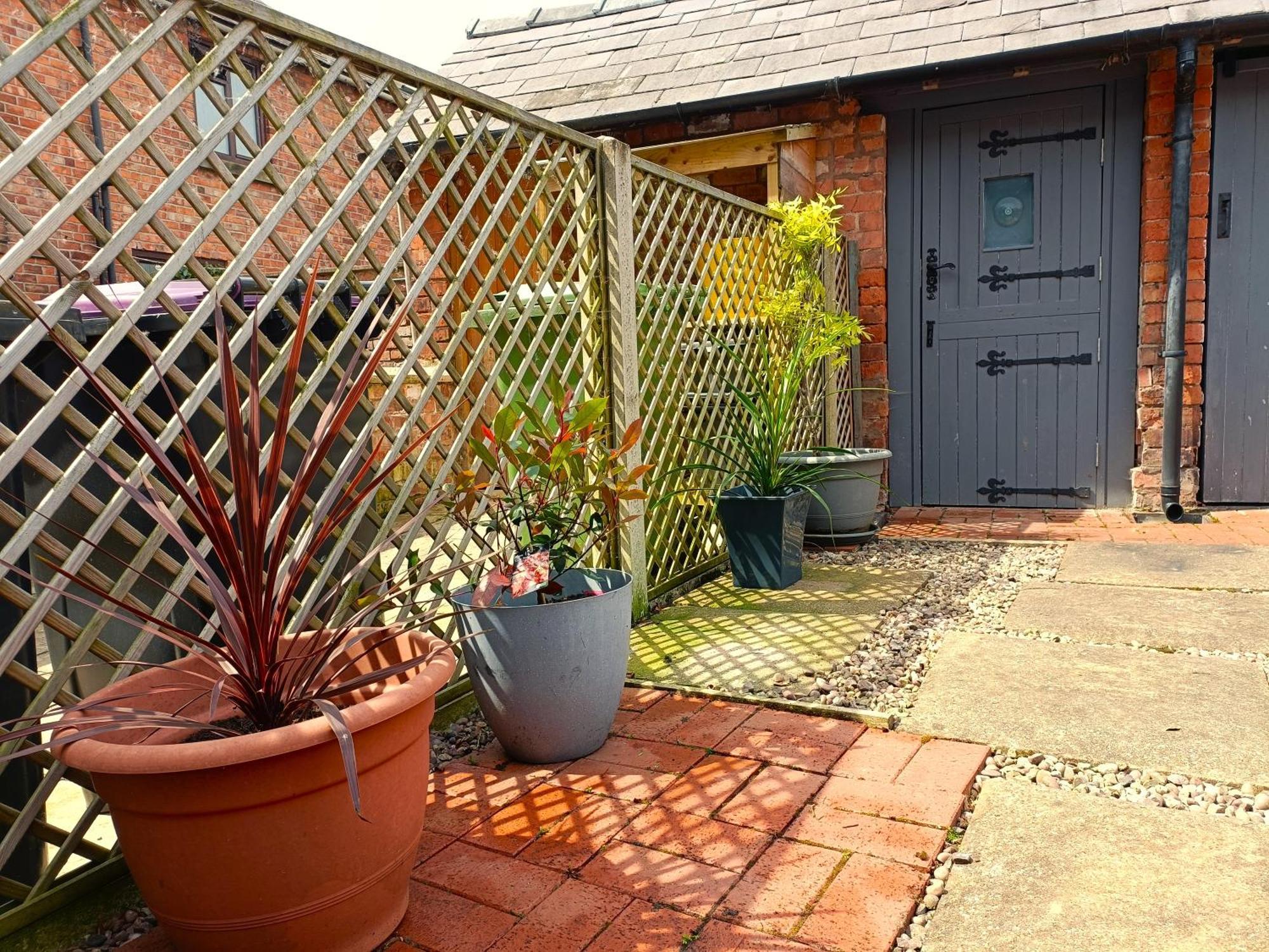 Charming Terrace Home In Whitchurch Whitchurch  Exteriör bild